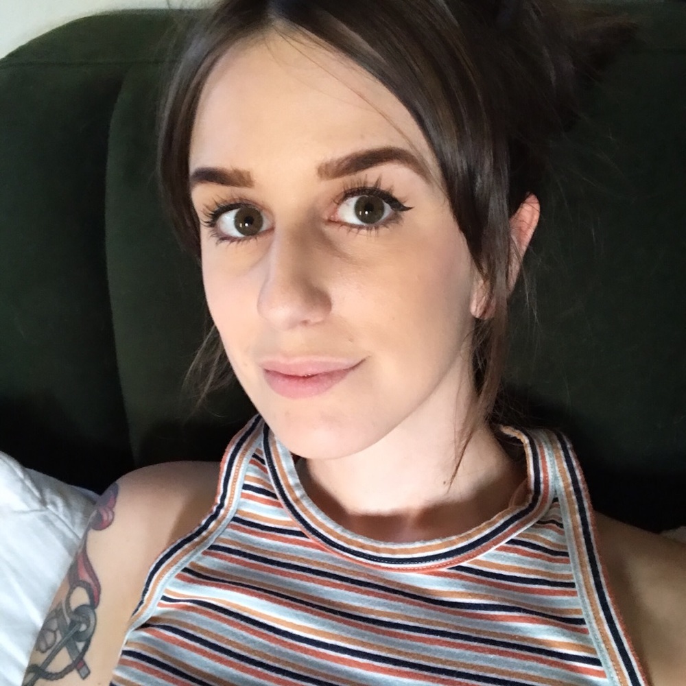 Meet your Posher, Danielle